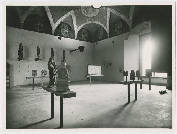 Milano - Castello Sforzesco - Musei Civici - Museo d'Arte Antica - Allestimento BBPR (1956) - Sala 11 (Sala dei Ducali)