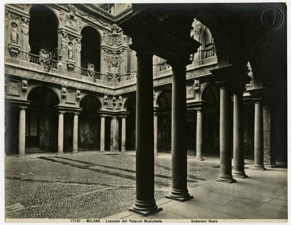 Milano - Piazza della scala - Palazzo Marino - interno - cortile