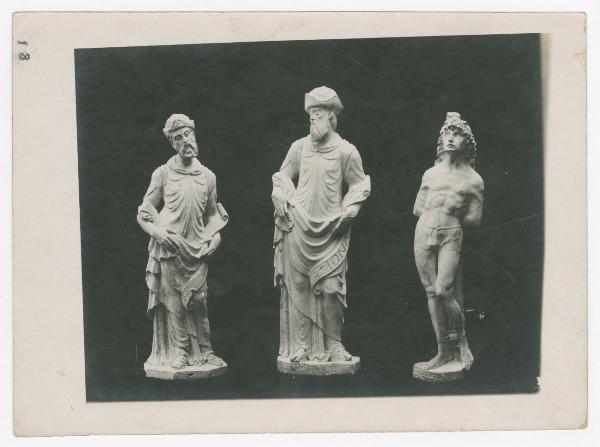 Scultura - Calchi in gesso di statuette della guglia 13 - Imitazione quattrocentesca di fine sec. XIX - Milano - Museo del Duomo