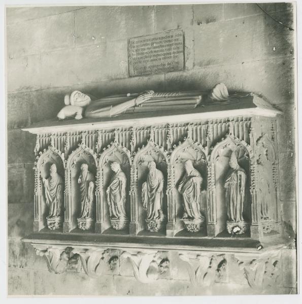 Sarcofago - Sarcofago di Marco Carelli - Filippino degli Organi e Jacopino da Tradate - Milano - Duomo - Navata esterna destra - Quarta campata