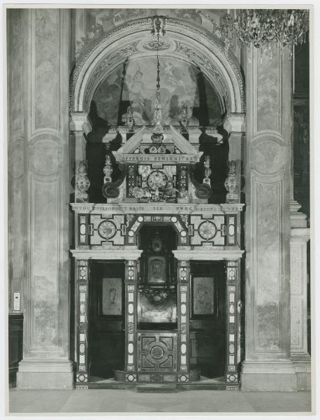 Confessionale in marmo e pietre dure intagliate, 1661 - Carlo Garavaglia - Milano - Chiesa di Sant'Alessandro in Zebedia - Navata destra