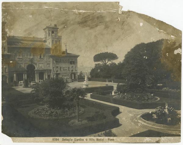 Roma - Villa Medici ora Palazzo dell'Accademia di Francia - Facciata verso il giardino - Basilica di San Pietro sullo sfondo