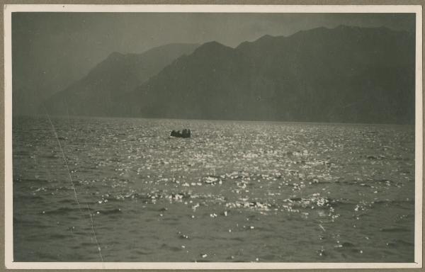 Lago di Garda - Veduta della costa da Malcesine - Montagne