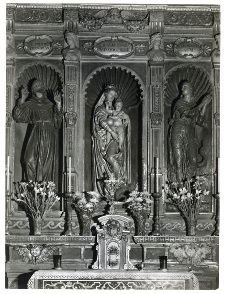 Sculture - San Francesco d'Assisi - Madonna col Bambino - Santa Margherita d'Antiochia - Milano - chiesa di Sant'Angelo - cappella della Madonna della Misericordia - altare