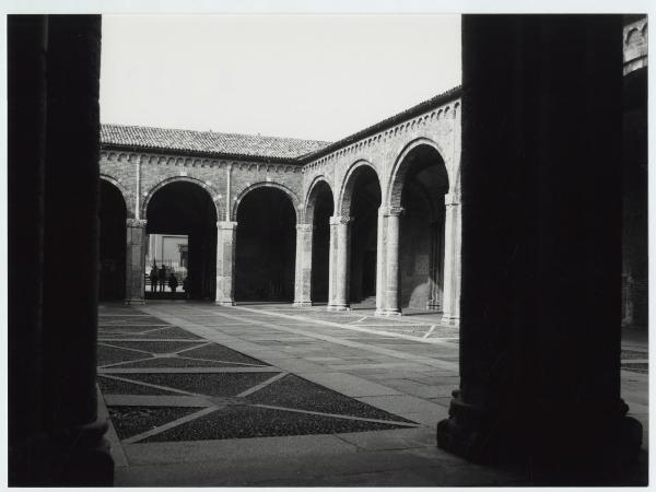 Milano - basilica di Sant'Ambrogio - quadriportico