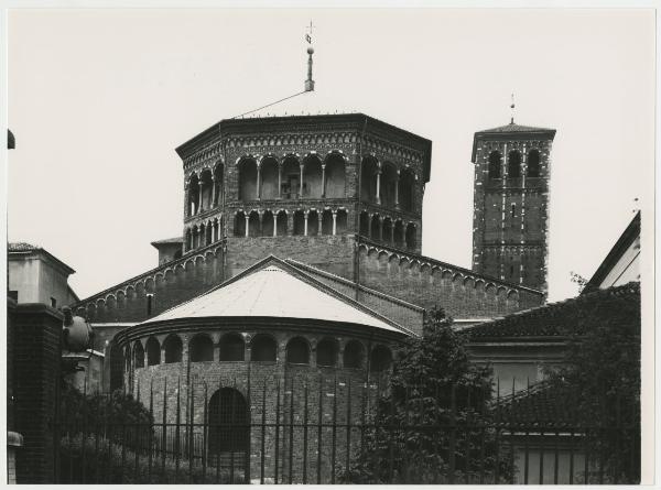 Milano - basilica di Sant'Ambrogio - abside - tiburio - campanile dei Canonici