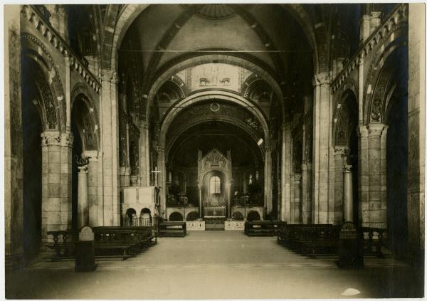 Milano - basilica di Sant'Ambrogio - interno - navata centrale