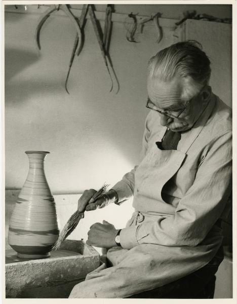 Ritratto maschile - Bernard Leach - Leach Pottery - St. Ives