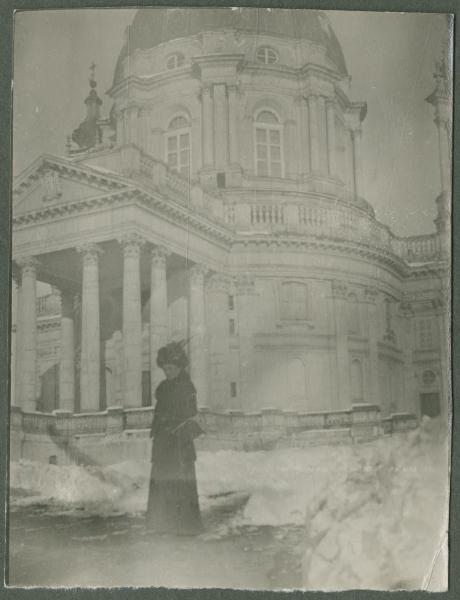 Ritratto femminile - Donna - Torino - Basilica di Superga - Neve