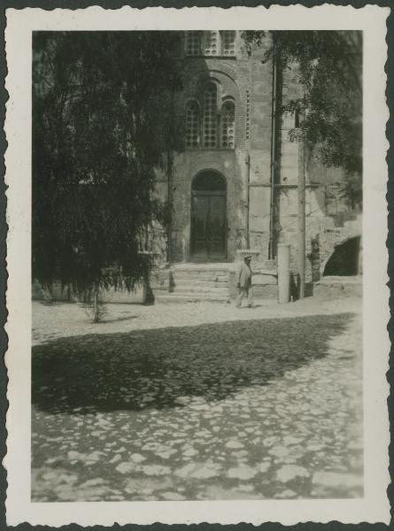 Atene, Chaidari - Chiesa del monastero di Daphni - Ingresso esterno