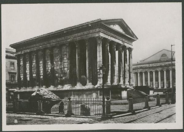 Nimes - Tempio Maison Carrée