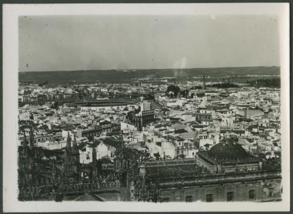 Siviglia - Veduta dall'alto - Panorama - Arena per la tauromachia, Plaza de toros (Piazza dei tori)