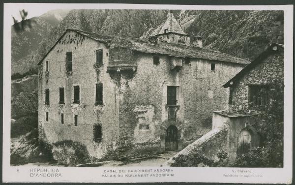 Andorra La Vella - Casa de la Vall - Sede del Consell General d'Andorra (Parlamento) - Palazzo - Montagne, Pirenei