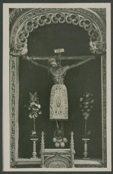 Scultura - Crocifisso in legno policromo - Burgos - Cattedrale, chiesa - Cappella del Santo Cristo, Gesù - Interno - Altare