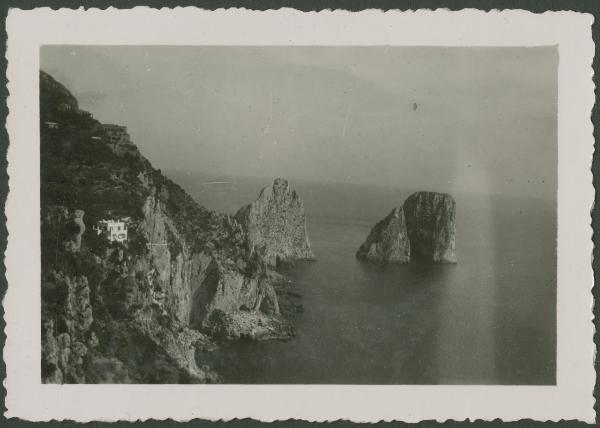 Capri - Mare - Faraglioni - Costa - Scogliera - Veduta dall'alto