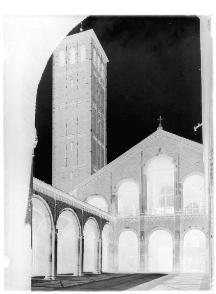 Milano - Basilica di Sant'Ambrogio - portico - campanile