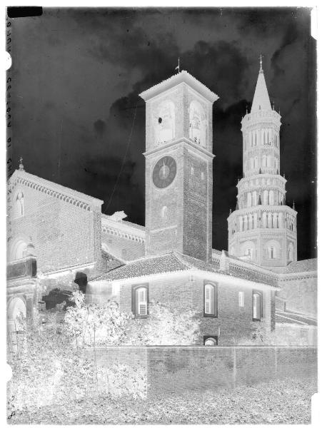 Milano - Abbazia di Chiaravalle - campanile - torre - orologio