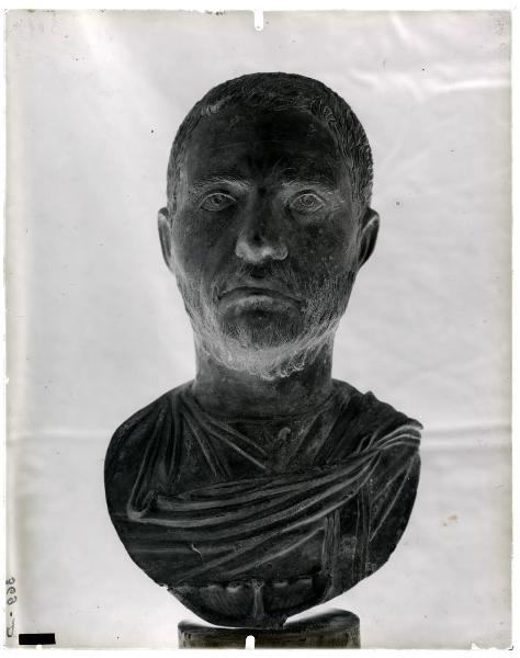 Scultura - Bronzo - Busto di Lodi Vecchio - III secolo d. C. - Milano - Castello Sforzesco - Museo Archeologico