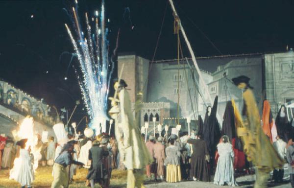 Set cinematografico del film "Il Casanova" - regia di Federico Fellini. Una scena notturna