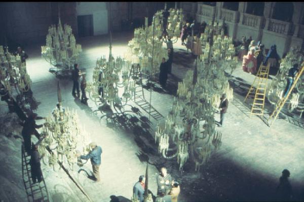 Set cinematografico del film "Il Casanova" - regia di Federico Fellini. Ripresa aerea del set con maestranze al lavoro