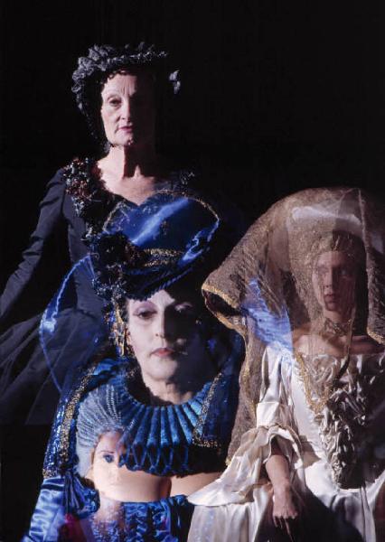 Set cinematografico del film "Il Casanova" - regia di Federico Fellini. Ritratto. Esposizione multipla di attori in costume