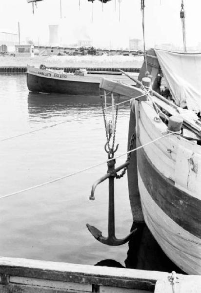 Porto Marghera. Barche ormeggiate - ancora