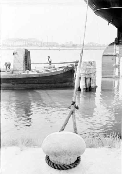 Porto Marghera. Nave ormeggiata