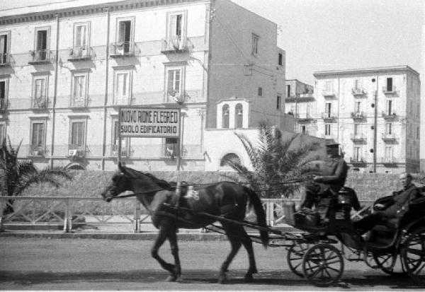 Napoli. Nuovo rione flegreo - edifici per abitazione - carrozza