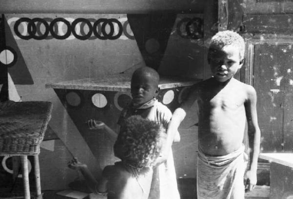 Viaggio in Africa. Massaua - bambini indigeni