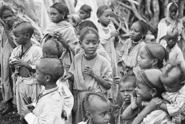 Viaggio in Africa. Bambini indigeni