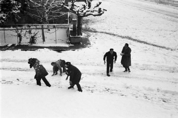 Internamento in Svizzera. Reiden: momenti di gioco all'aperto nella neve