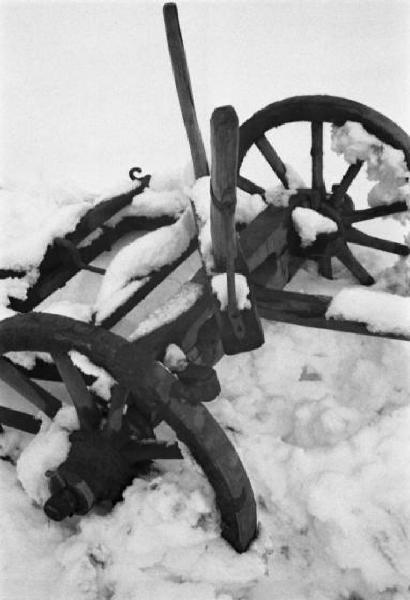 Internamento in Svizzera. Escholzmatt: cannone sotto la neve