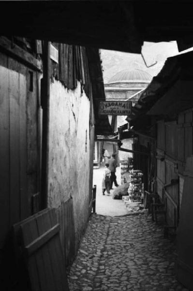 Viaggio in Jugoslavia. Sarajevo: scorcio del borgo