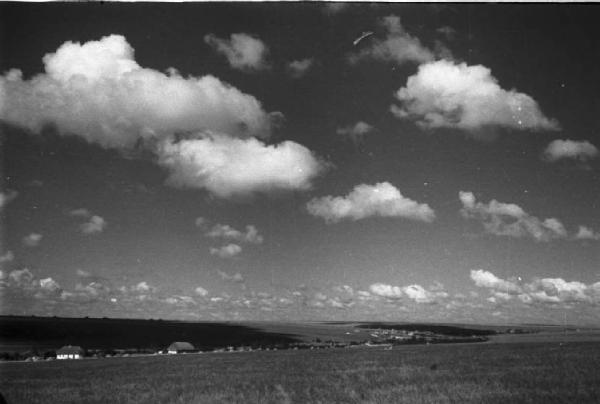 Campagna di Russia. Ucraina - dintorni di Mogila Surijska [?] - panorana - campi coltivati