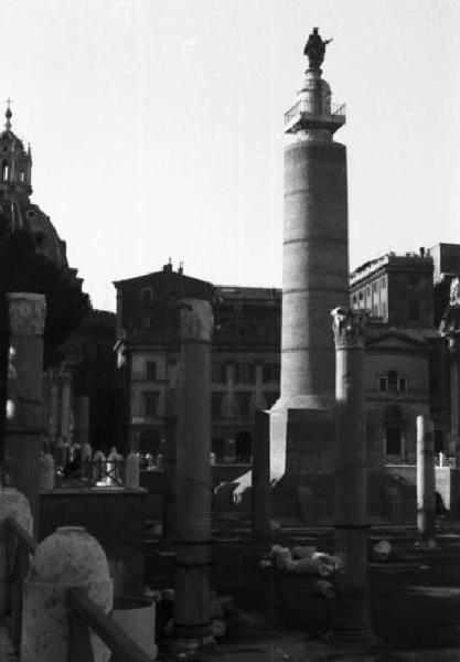Roma. Scorcio dei Fori Imperiali - rovine della città antica