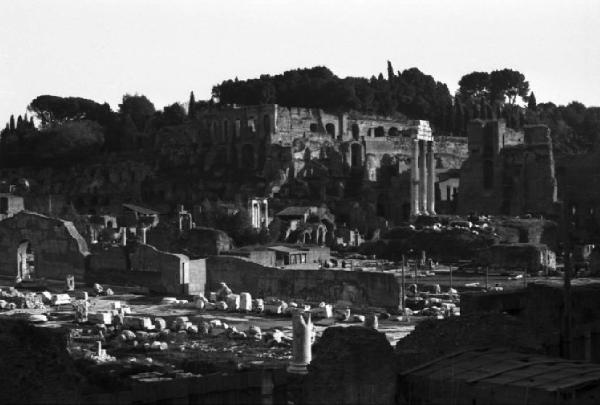 Roma. Fori Imperiali - veduta delle rovine della città antica