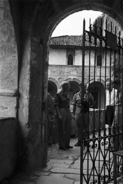 Italia Dopoguerra. Lago Maggiore - Reno - Truppe di liberazione neozelandesi, visita all'Eremo di Santa Caterina del Sasso