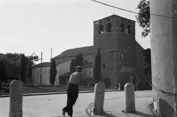 Italia Dopoguerra. Trieste - Scorcio della basilica romanica di San Giusto