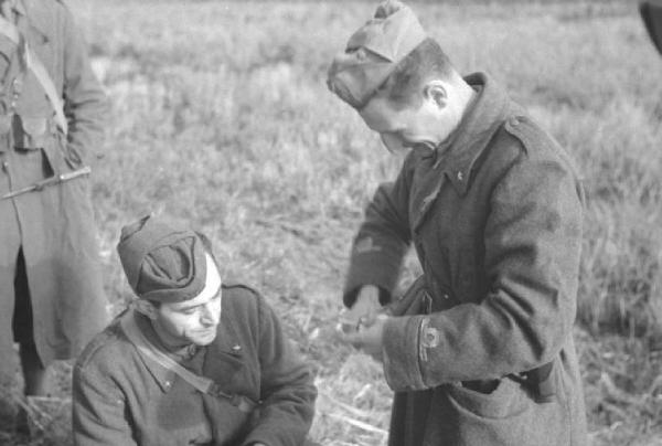 Campagna di Russia. Ucraina - Slavianka [?] - militari italiani