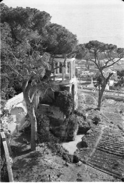 Italia Dopoguerra. Napoli. Veduta della città dall'alto del Vomero