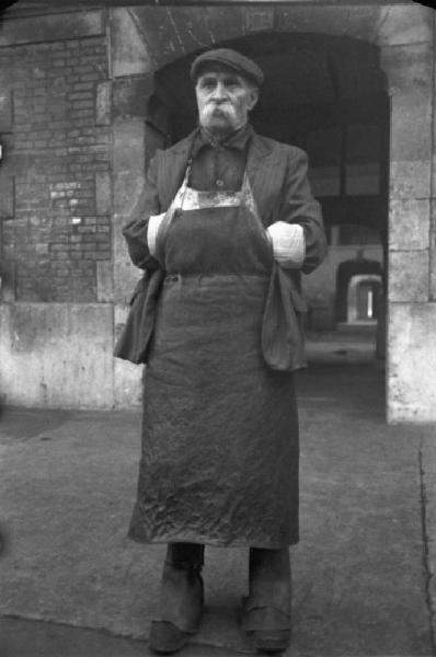 Parigi. Ritratto maschile, un addetto del macello de La Villette