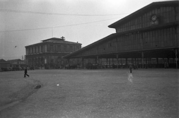 Parigi. Il piazzale antistante il macello del La Villette