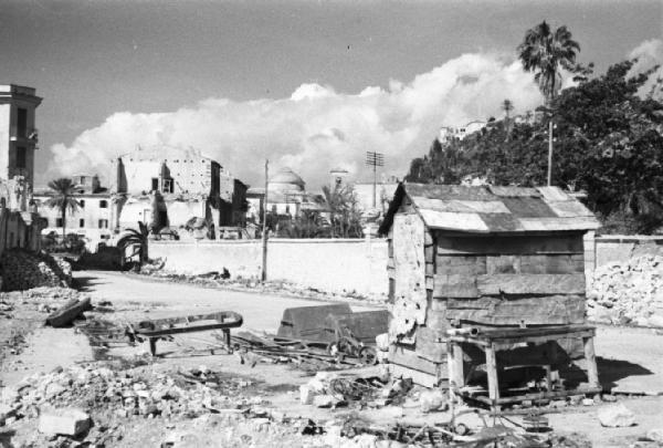 Italia Dopoguerra. Terracina. Edifici distrutti dai bombardamenti