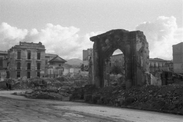 Italia Dopoguerra. Palermo. Edifici distrutti dai bombardamenti