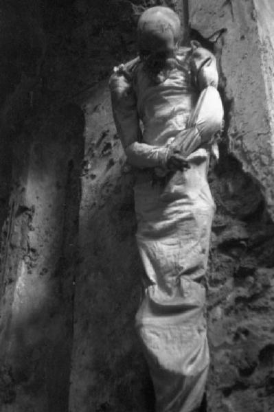 Palermo. Scheletro appeso presso le catacombe dei frati Cappuccini