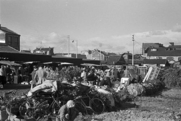 Le Vésinet. Il mercato delle pulci