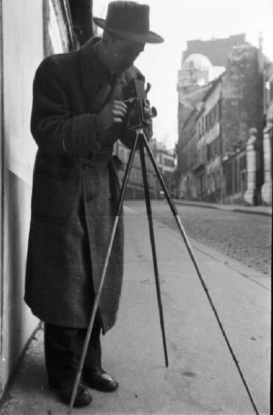 Parigi. Fotografo a Montmartre