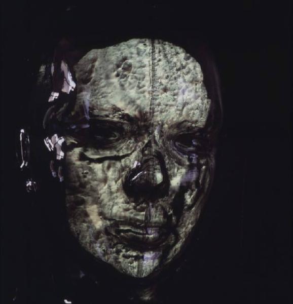 Klaustrofobia. Ritratto maschile - autoritratto dell'artista "Vetro"