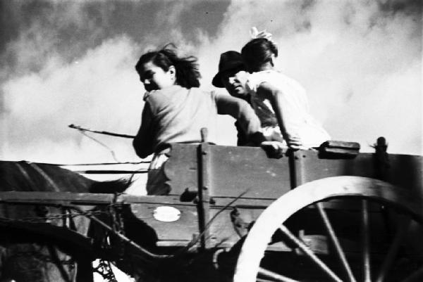 Cascais. Famiglia a bordo di un carro