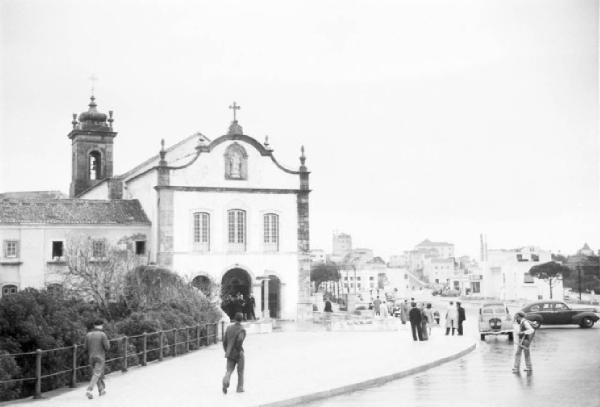 Estoril. Faciiata della chiesa